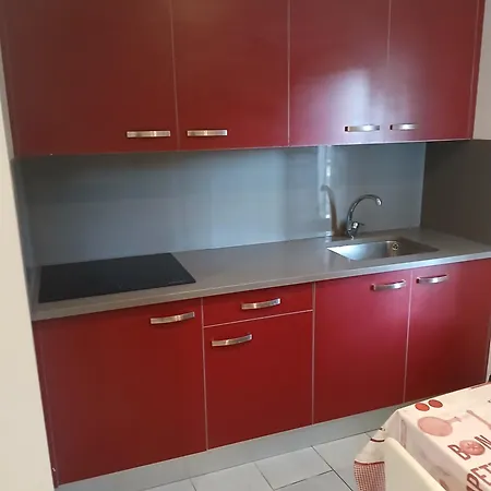 Almadrava Apartmán *