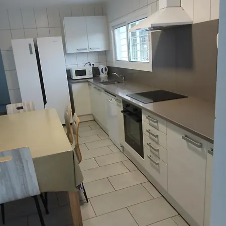 Almadrava Apartmán *